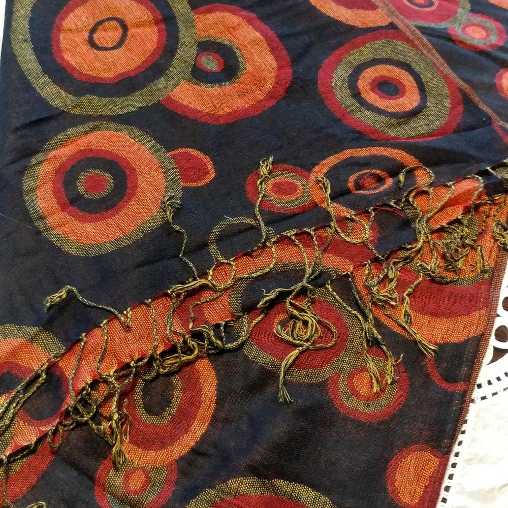 Wrap/scarf - Picture 2 of 3